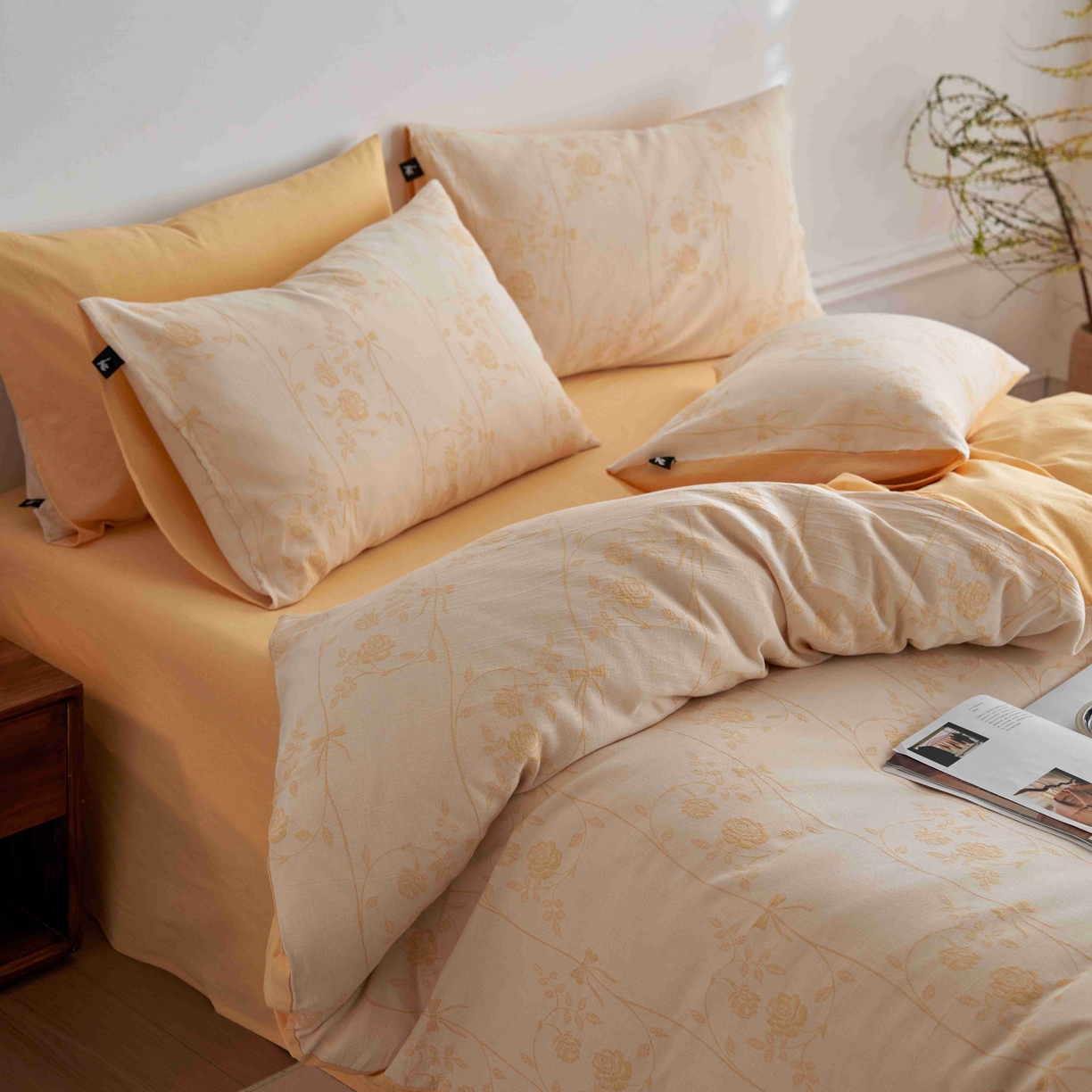 91家纺网 家纺一手货源 找家纺 安莱生活 2025新款60s双层纱色织大提花枝上玫瑰四件套系列 枝上玫瑰-嫩黄