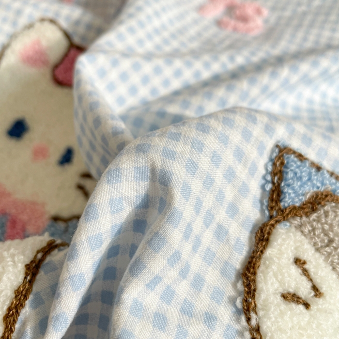 91家纺网 家纺一手货源 找家纺 沐慕 2025新款大版印加绣款四件套 猫咪日记