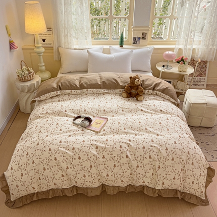 91家纺网 家纺一手货源 找家纺 忆生活家纺 2025新款韩版全棉花边款-单被套系列 碎花小熊