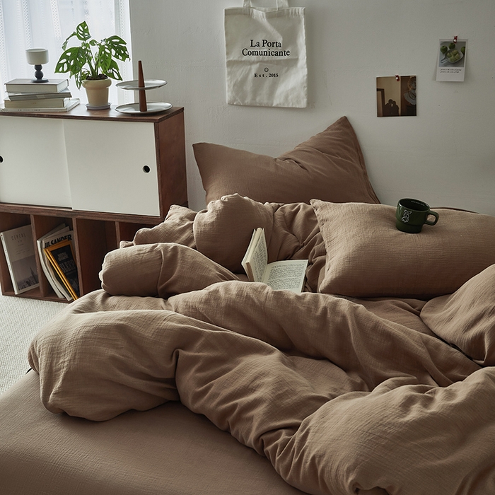 91家纺网 家纺一手货源 找家纺 水洗的故事 2025新款全棉A类皱皱纱纯色混搭四件套 摩卡