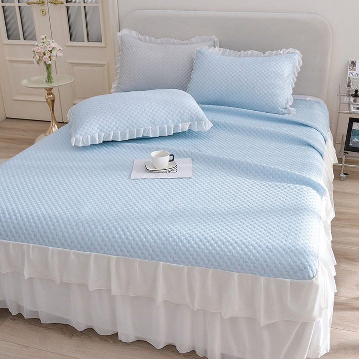 91家纺网 家纺一手货源 找家纺 赛丽雅 2025爆款A类凉感豆豆凉席三件套床裙款冰丝软席子床笠款凉席 水蓝