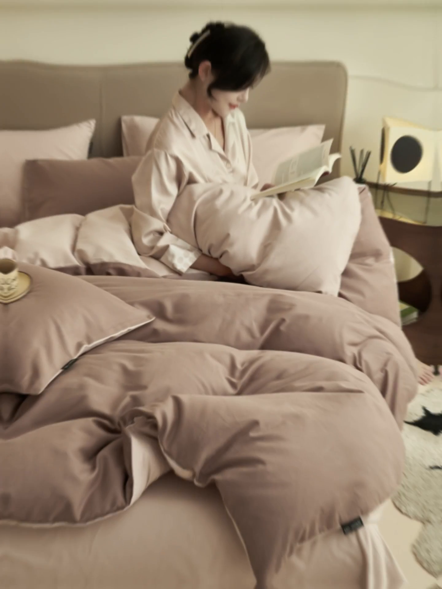 91家纺网 家纺一手货源 找家纺 2025新款全棉13372水洗棉双拼四件套（影棚亮光） 暗香紫砂+40驼