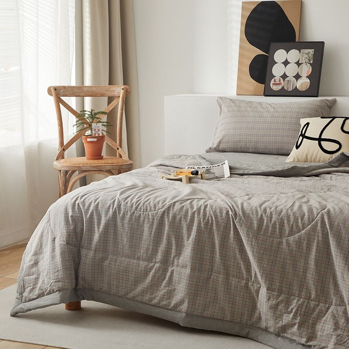 91家纺网 家纺一手货源 找家纺 水洗的故事 2025新款全棉色织水洗棉夏被&四件套 赫本灰