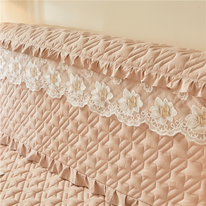 91家纺网 家纺一手货源 找家纺 十个点家纺 2025新款千鸟格磨毛绗缝夹棉纯色花边床头罩 经典浅驼