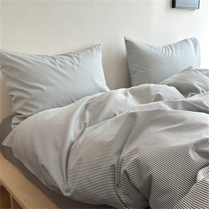 91家纺网 家纺一手货源 找家纺 金丝鸟家纺 2025新款全棉斜纹印花条纹系列四件套及单品 细末