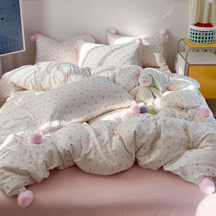 91家纺网 家纺一手货源 找家纺 金爱家 2025新款亲肤舒适纯棉双层纱四件套 双层纱-慕斯小草莓