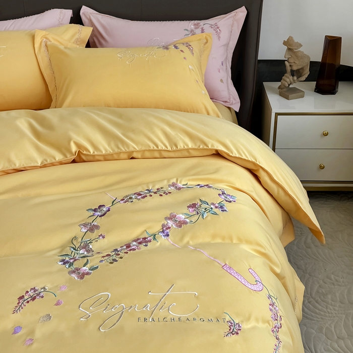 91家纺网 家纺一手货源 找家纺 梵克保罗 2025新款直播热卖长绒棉刺绣花边四件套-莉薇系列 莉薇-柠檬黄