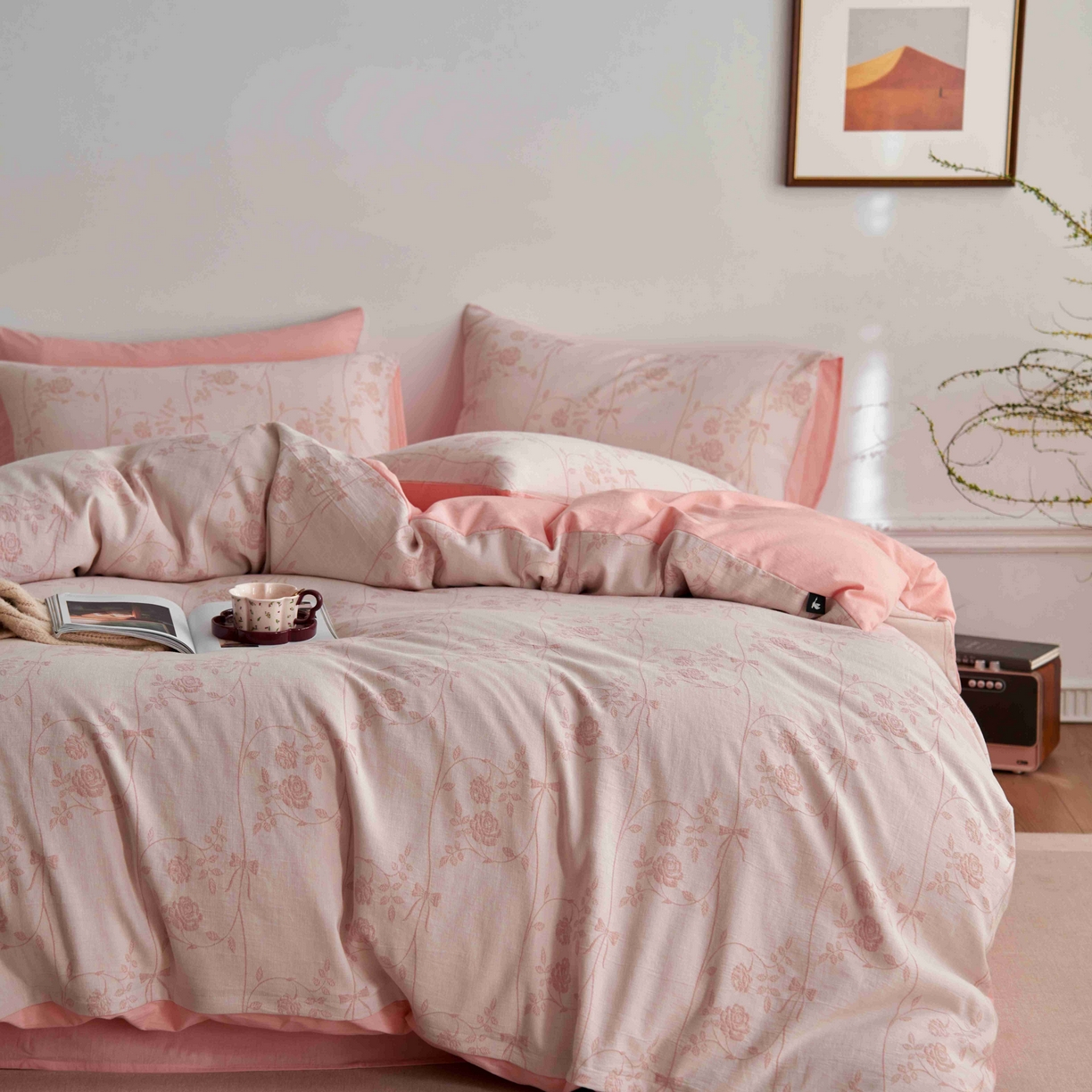 91家纺网 家纺一手货源 找家纺 安莱生活 2025新款60s双层纱色织大提花枝上玫瑰四件套系列 枝上玫瑰-嫩粉