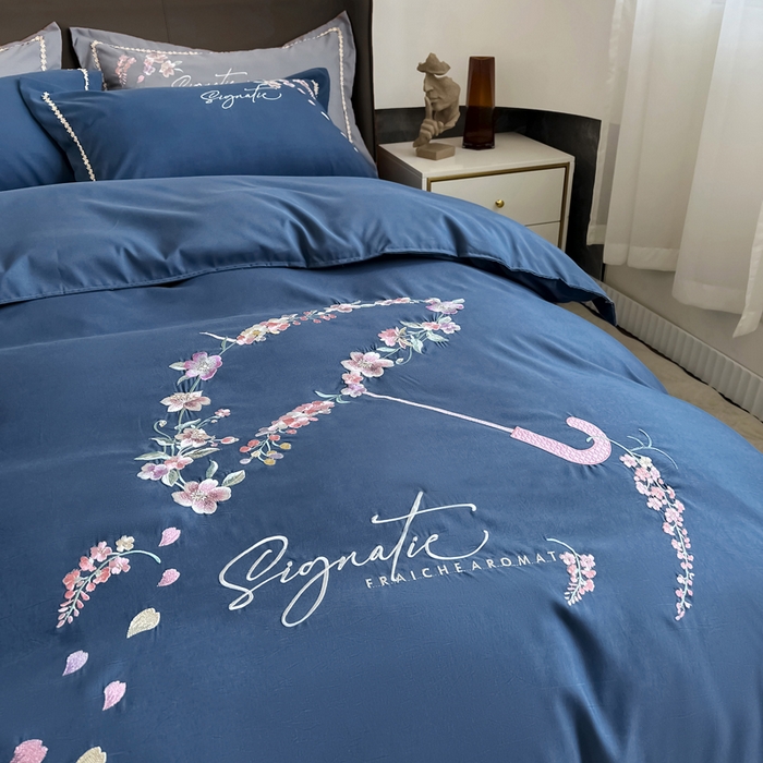 91家纺网 家纺一手货源 找家纺 梵克保罗 2025新款直播热卖长绒棉刺绣花边四件套-莉薇系列 莉薇-钻石蓝