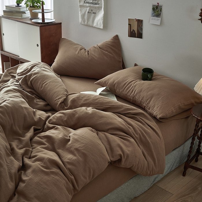 91家纺网 家纺一手货源 找家纺 水洗的故事 2025新款全棉A类皱皱纱纯色混搭四件套 摩卡