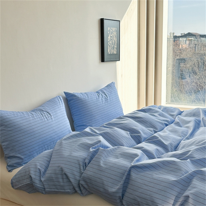 91家纺网 家纺一手货源 找家纺 金丝鸟家纺 2025新款全棉斜纹印花条纹系列四件套及单品 西冷蓝