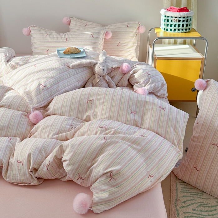 91家纺网 家纺一手货源 找家纺 金爱家 2025新款亲肤舒适纯棉双层纱四件套 双层纱-彩条蝴蝶结