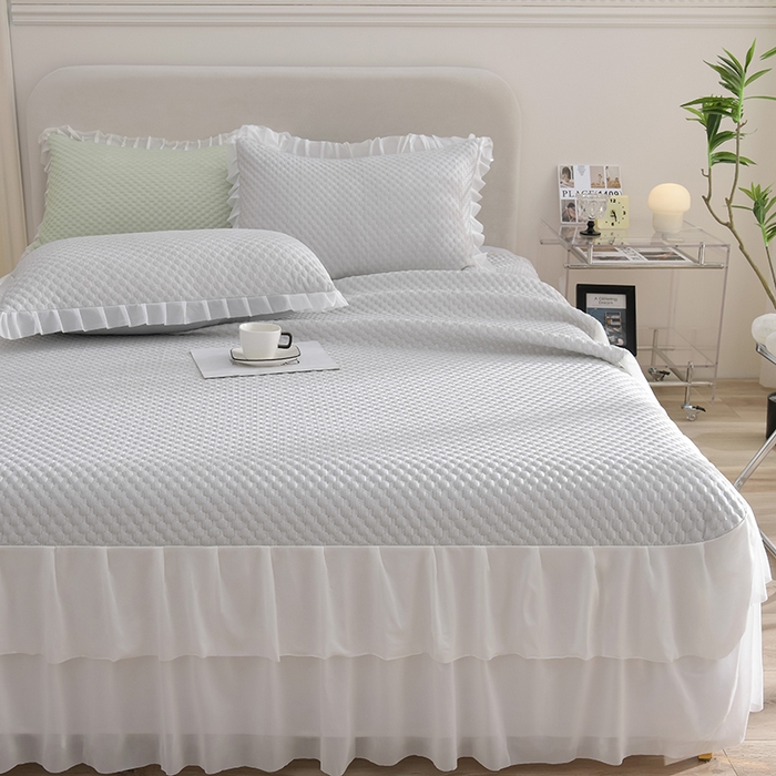 91家纺网 家纺一手货源 找家纺 赛丽雅 2025爆款A类凉感豆豆凉席三件套床裙款冰丝软席子床笠款凉席 浅灰