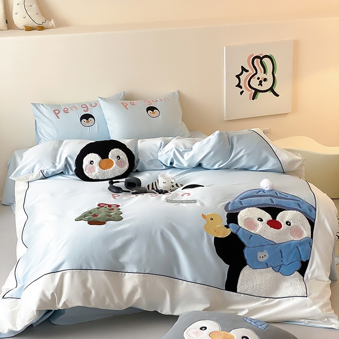 91家纺网 家纺一手货源 找家纺 （总）星野 2025春夏新品澳棉贴布绣四件套-企鹅探险家