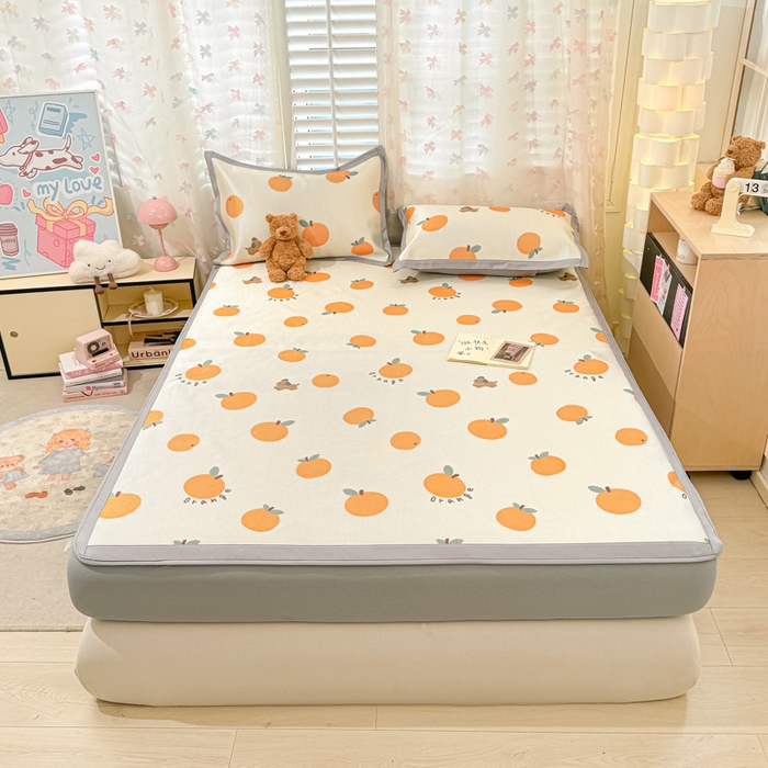 91家纺网 家纺一手货源 找家纺 2025新款小清新数码印花床笠款冰藤席 床笠橘柚