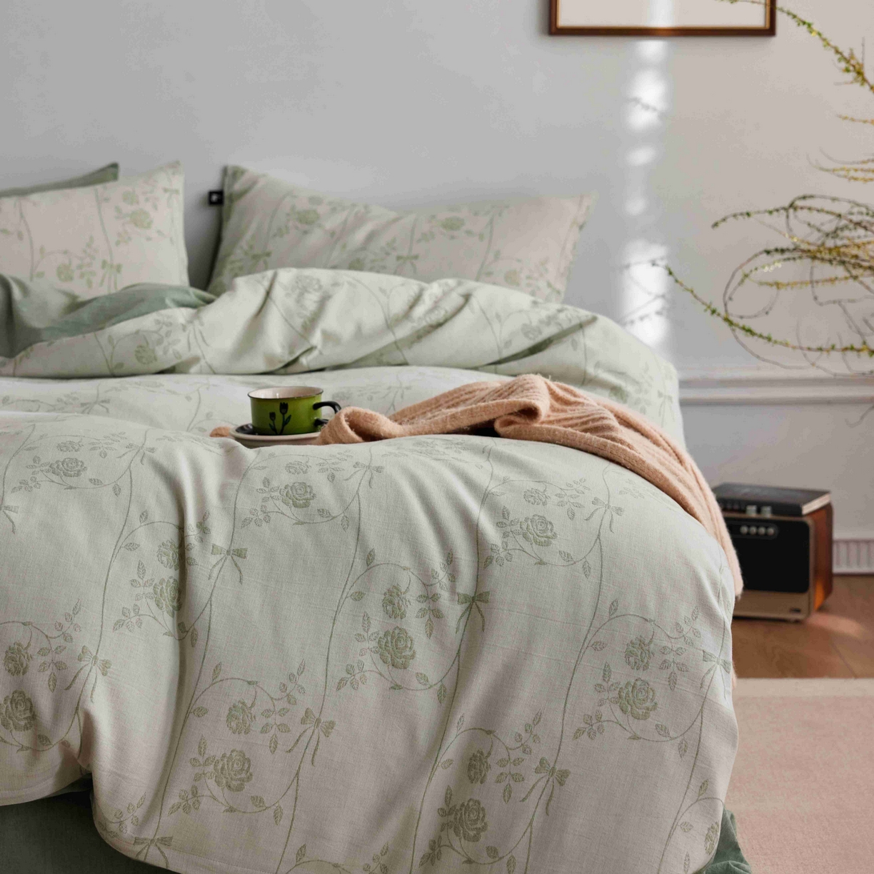 91家纺网 家纺一手货源 找家纺 （总）安莱生活 2025新款60s双层纱色织大提花枝上玫瑰四件套系列