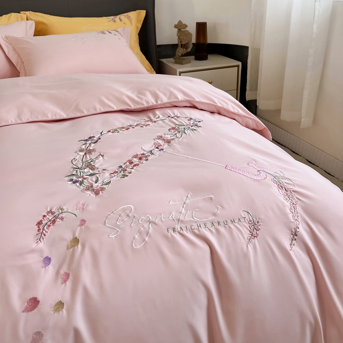 91家纺网 家纺一手货源 找家纺 梵克保罗 2025新款直播热卖长绒棉刺绣花边四件套-莉薇系列 莉薇-玫瑰粉