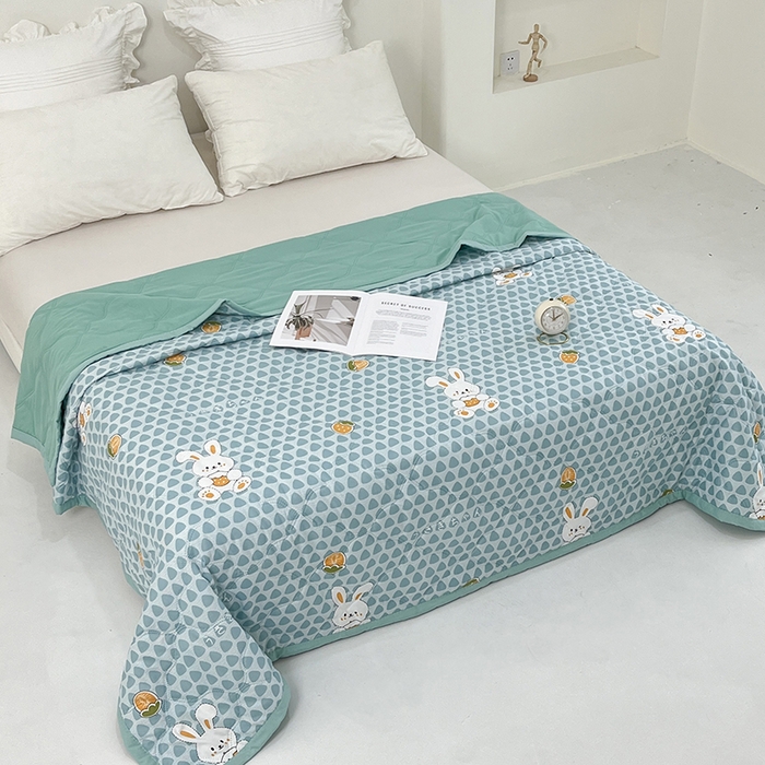 91家纺网 家纺一手货源 找家纺 诗雅纺织 2025新款超柔水洗棉夏凉被空调被 绿色小兔
