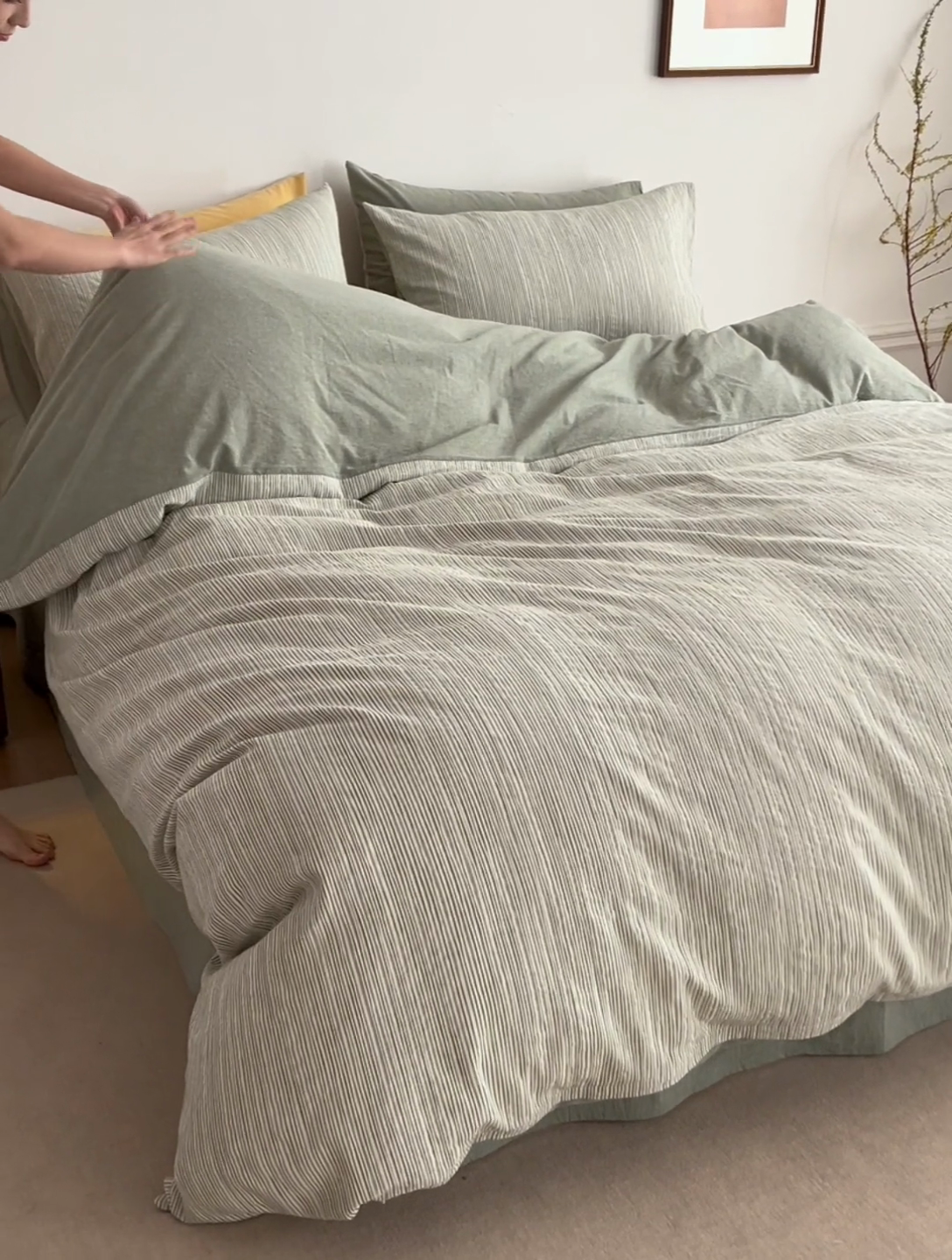 91家纺网 家纺一手货源 找家纺 安莱生活 2025新款60s色织大提花秘境条纹四件套系列 绿白混条