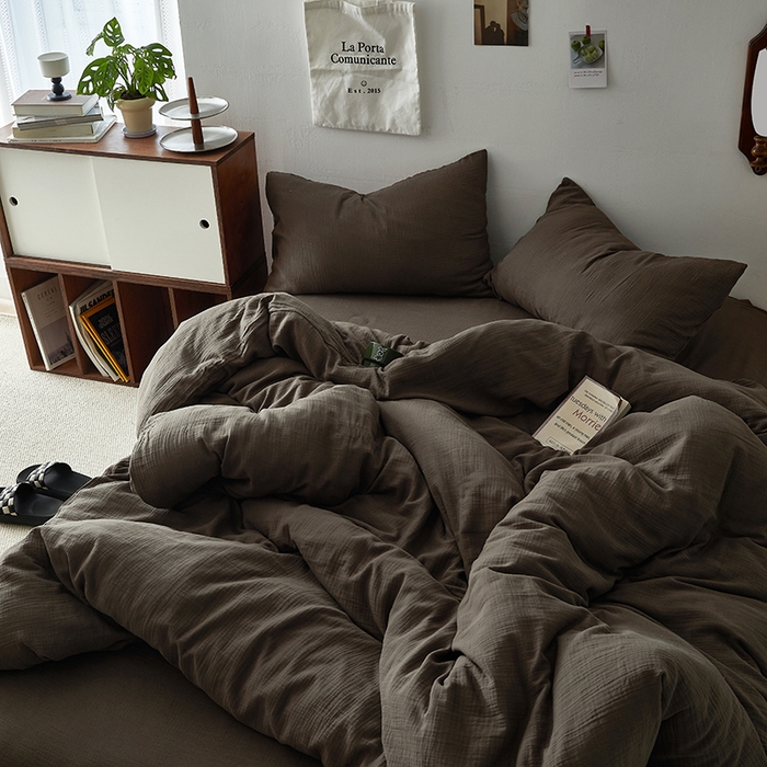 91家纺网 家纺一手货源 找家纺 水洗的故事 2025新款全棉A类皱皱纱纯色混搭四件套 巧棕