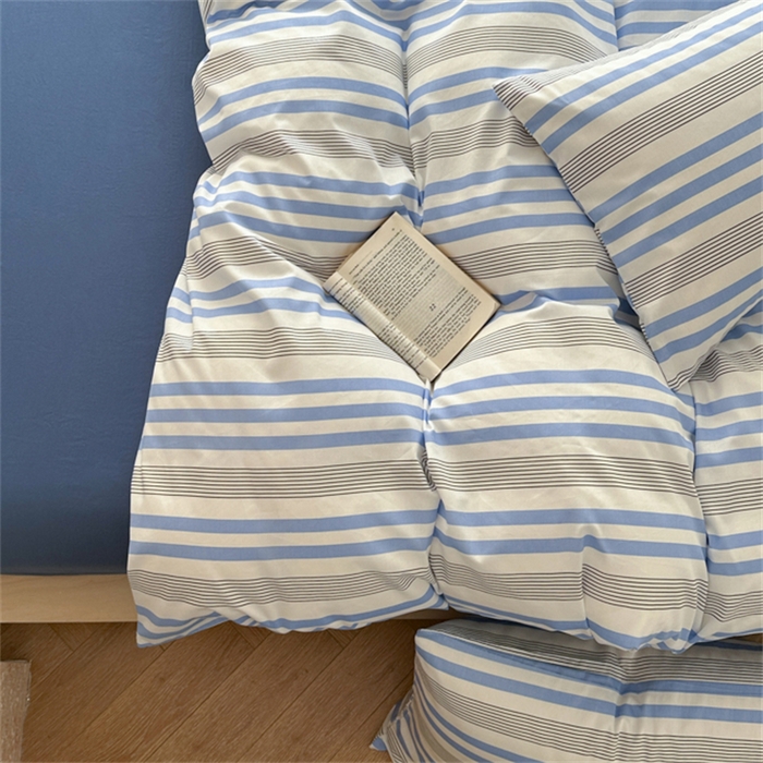 91家纺网 家纺一手货源 找家纺 金丝鸟家纺 2025新款全棉斜纹印花条纹系列四件套及单品 具象蓝