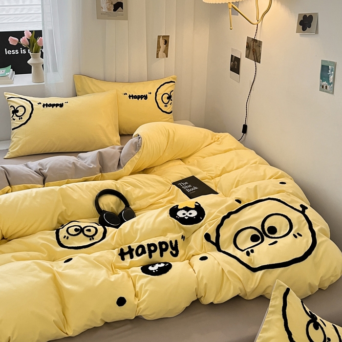 91家纺网 家纺一手货源 找家纺 沐慕 2025新款简约亲肤毛巾绣四件套 黑球球-黄色