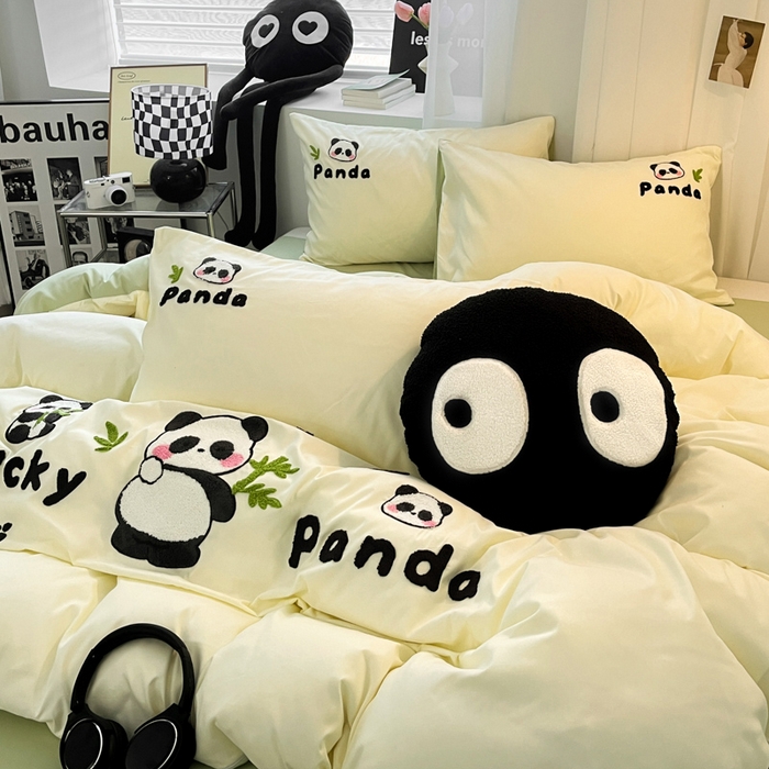 91家纺网 家纺一手货源 找家纺 沐慕 2025新款简约亲肤毛巾绣四件套 幸运熊猫-米色