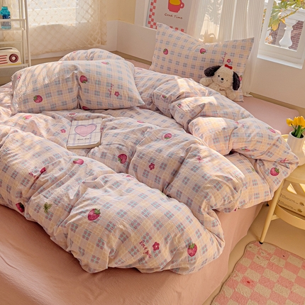 优选 2025新款加厚云感棉双层纱四件套小碎花被套床单床笠款学生三件套新款直播热款 有草莓的地方