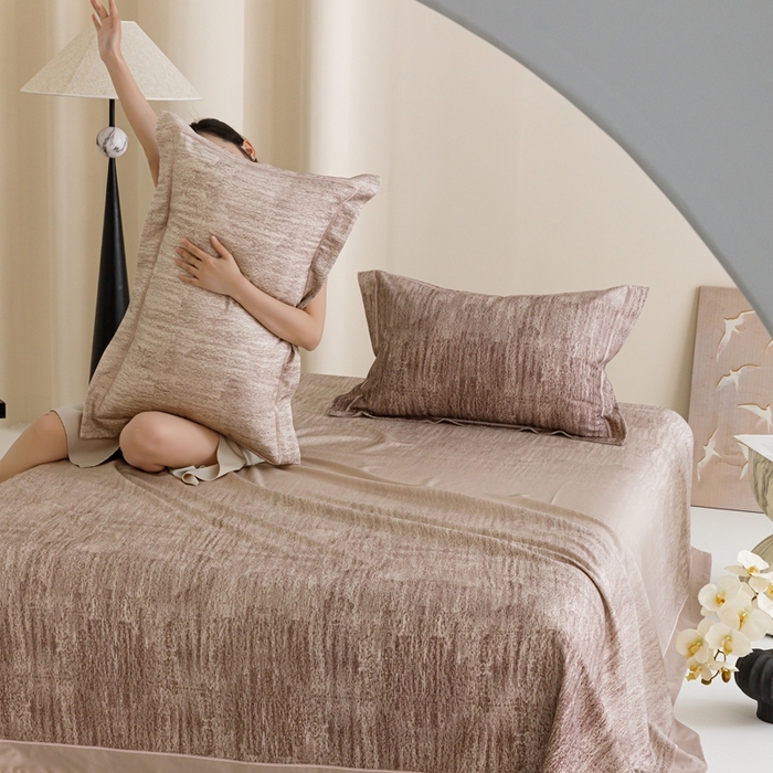 91家纺网 家纺一手货源 找家纺 舒慕 2025新款天丝竹纤维凉席三件套 洛卡-咖