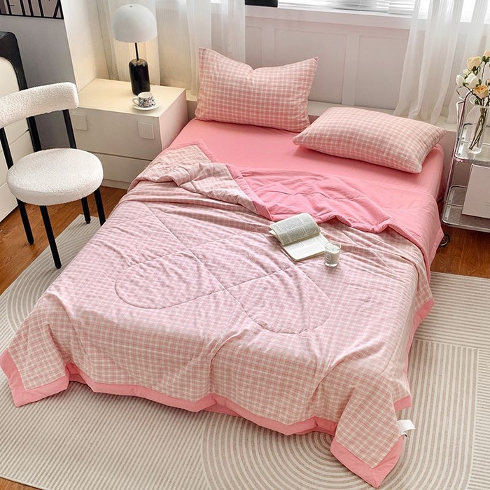 91家纺网 家纺一手货源 找家纺 水洗的故事 2025新款全棉色织水洗棉夏被&四件套 春桃格