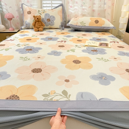 91家纺网 家纺一手货源 找家纺 （总）2025新款小清新数码印花床笠款冰藤席