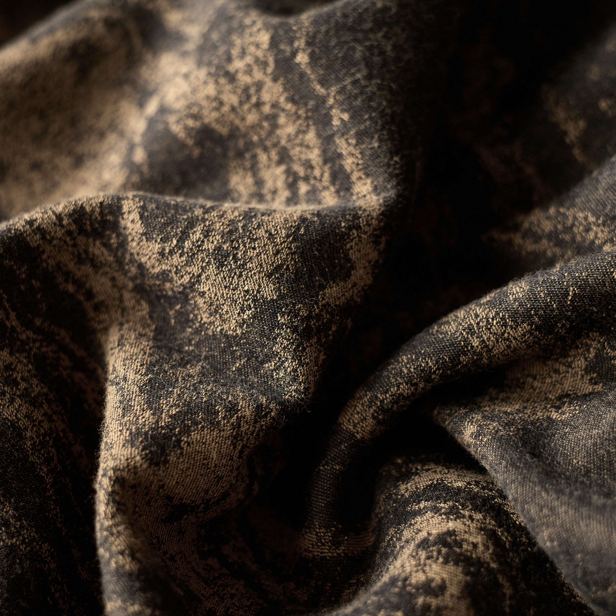 91家纺网 家纺一手货源 找家纺 安莱生活 2025年全棉色织人字纹提花三系列四件套 镜花园-黑