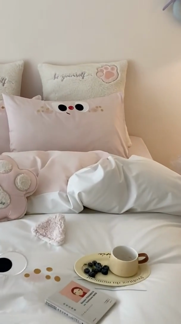 91家纺网 家纺一手货源 找家纺 （总）星野 2025春夏新品全棉贴布绣立体耳朵卡通四件套-喵小爪