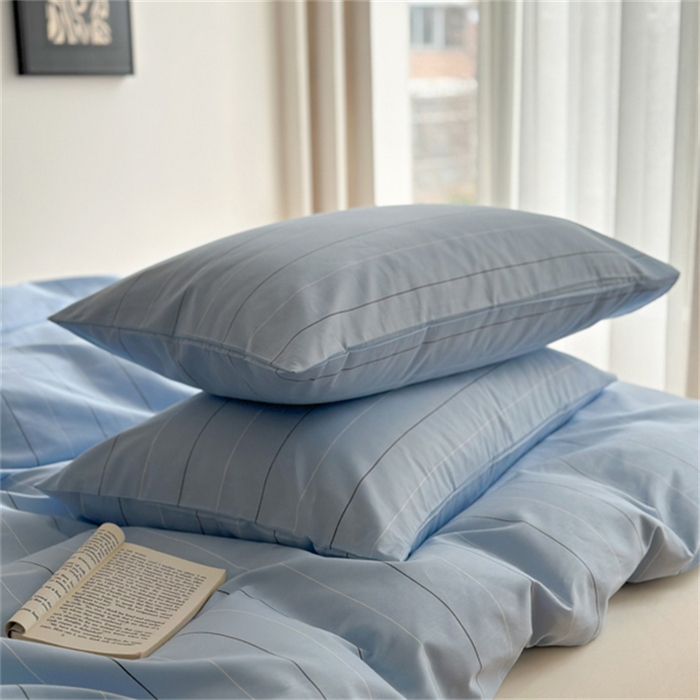 91家纺网 家纺一手货源 找家纺 金丝鸟家纺 2025新款全棉斜纹印花条纹系列四件套及单品 追忆蓝