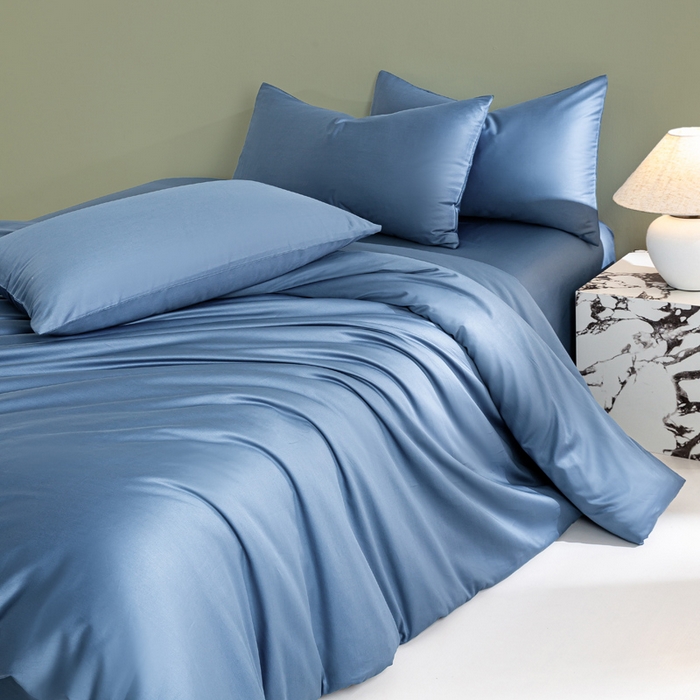 91家纺网 家纺一手货源 找家纺 憨豆家纺 2025新款全棉长绒棉四件套纯色贡缎纯棉被套床笠款三件套 宾利蓝