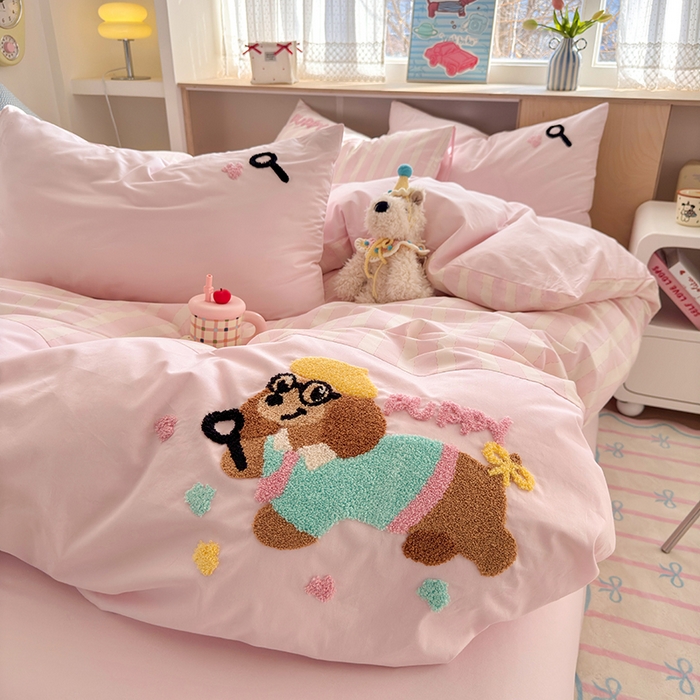 91家纺网 家纺一手货源 找家纺 娜娜 2025新款全棉立体毛巾绣四件套 快乐小狗