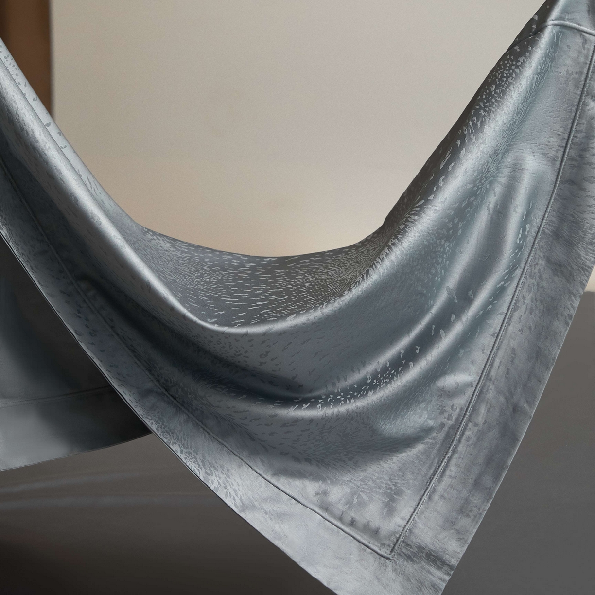 91家纺网 家纺一手货源 找家纺 榻尚家居 2025春夏新款长绒棉全棉纯棉贡缎提花手工立体埋绳工艺四件套 星耀（天空蓝）