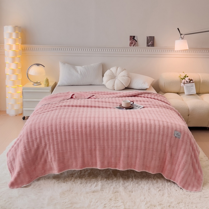 91家纺网 家纺一手货源 找家纺 宜家坊 2025新款高克重双面绒毛卡兔绒多功能毛毯 蜜桃粉