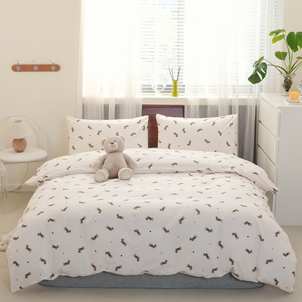 91家纺网 家纺一手货源 找家纺 绫韵2025春夏新款ins清新卡通碎花全棉13372精梳纯棉四件套系列 条纹狗