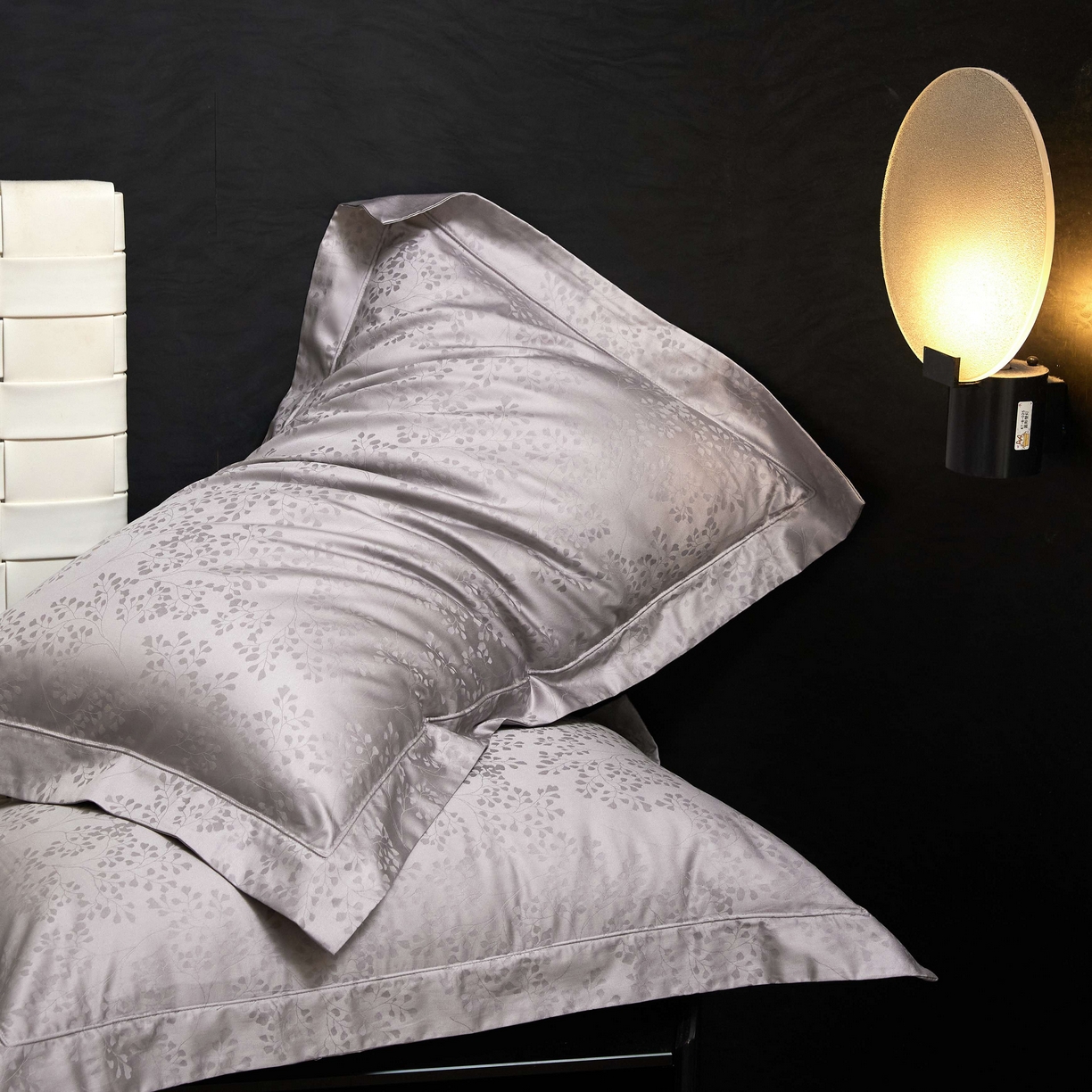 91家纺网 家纺一手货源 找家纺 榻尚家居 2025春夏新款长绒棉全棉纯棉贡缎提花手工立体埋绳工艺四件套 写意之美-高级灰