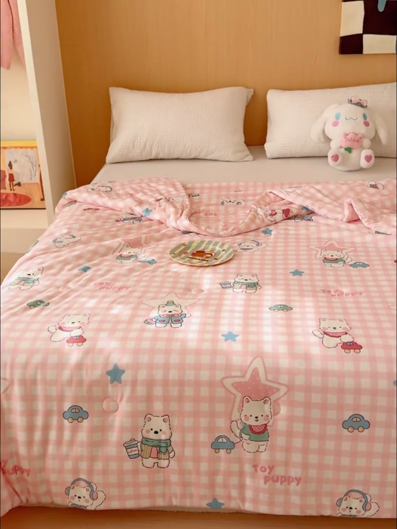 91家纺网 家纺一手货源 找家纺 品乐家纺 2025新款A类针织棉大豆被夏被夏凉被空调被学生被子 粉格小狗