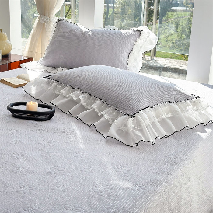 91家纺网 家纺一手货源 找家纺 金喜 2025新款韩版木棉纯色床盖双层蕾丝边夹棉床盖-星梦系列 星梦-松灰