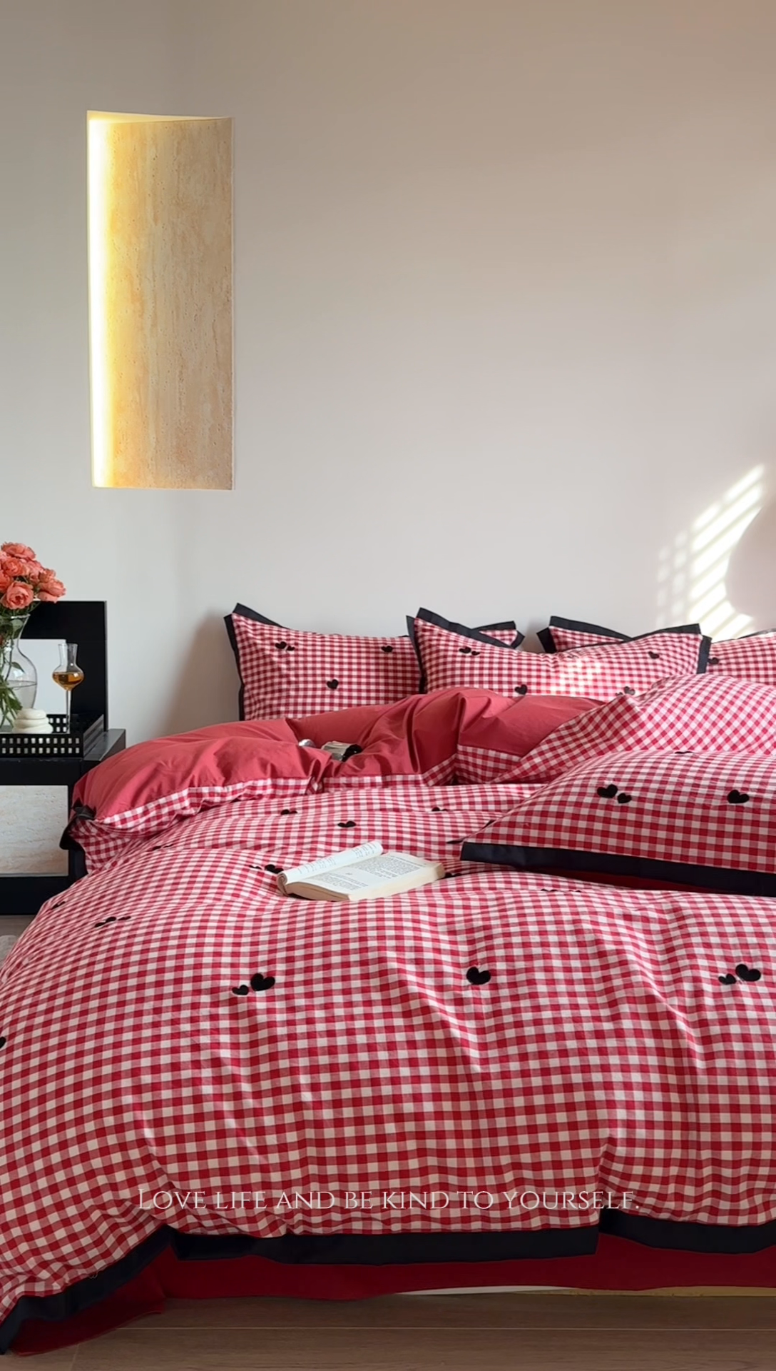 91家纺网 家纺一手货源 找家纺 优悦生活馆2025新款全棉纯棉水洗棉刺绣四件套 红格-爱心