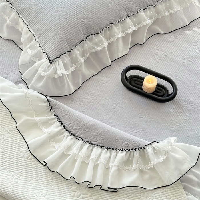 91家纺网 家纺一手货源 找家纺 金喜 2025新款韩版木棉纯色床盖双层蕾丝边夹棉床盖-星梦系列 星梦-松灰