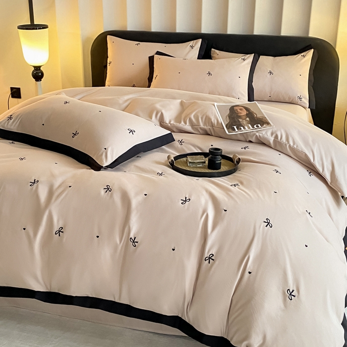 91家纺网 家纺一手货源 找家纺 米彩家纺 2025新款水洗磨毛四件套-蝴蝶结爱心系列 蝴蝶结浅香槟