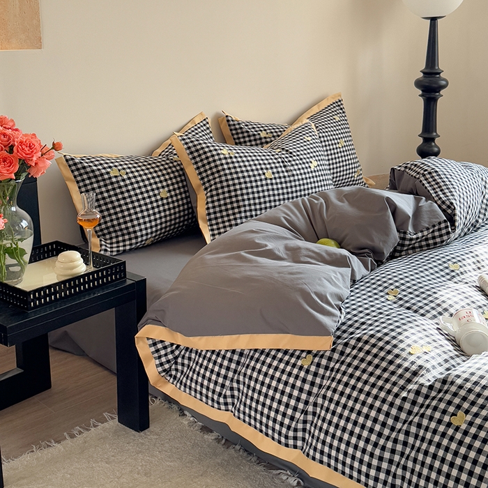 91家纺网 家纺一手货源 找家纺 优悦生活馆2025新款全棉纯棉水洗棉刺绣四件套 黑格-爱心