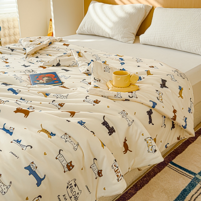 91家纺网 家纺一手货源 找家纺 品乐家纺 2025新款A类针织棉大豆被夏被夏凉被空调被学生被子 快乐的小猫