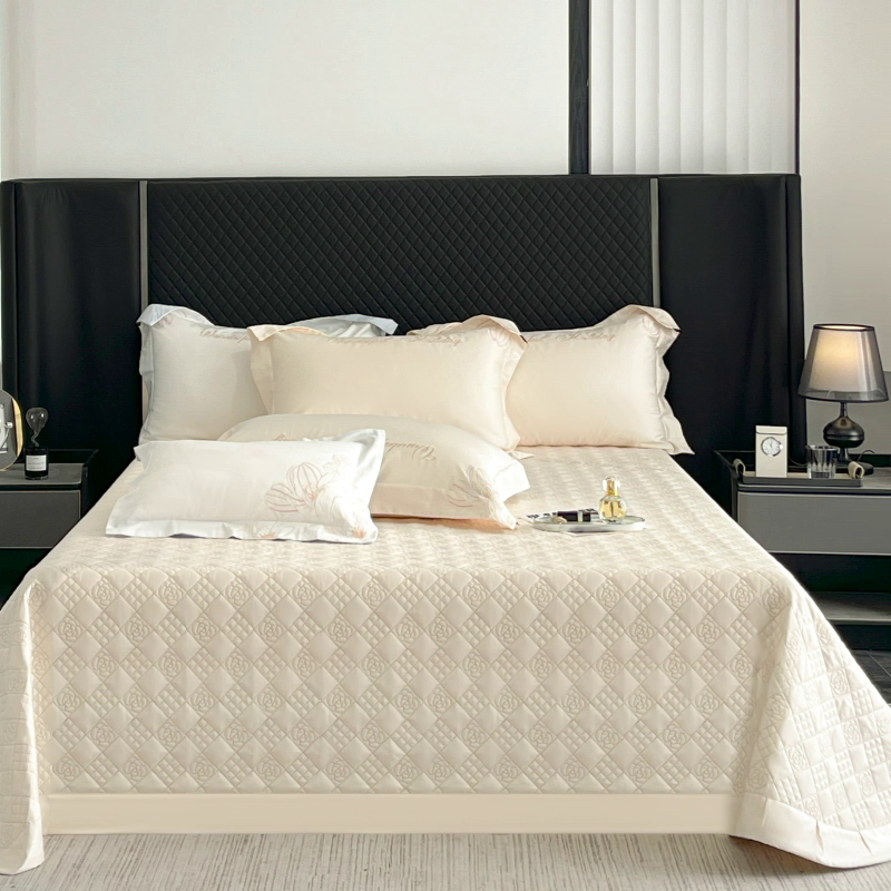 91家纺网 家纺一手货源 找家纺 2025轻奢风A类长绒棉夹棉床盖床笠三件套纯色绗绣四季高级感纯色全棉纯棉床上用品 奶玉