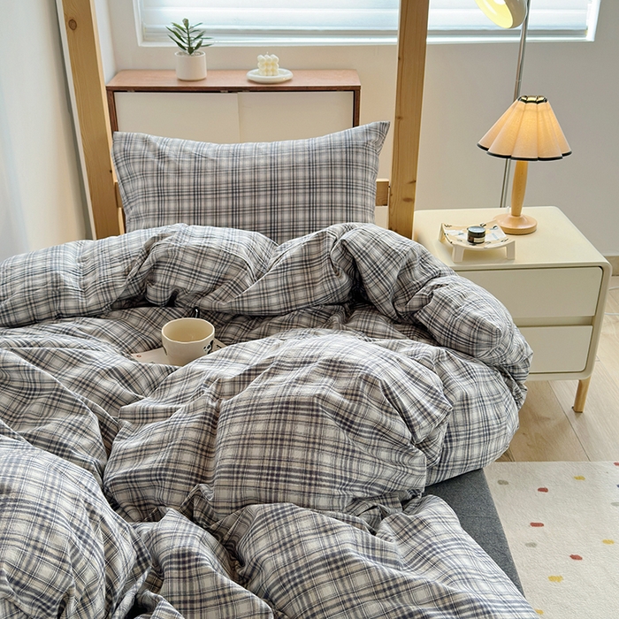 91家纺网 家纺一手货源 找家纺 水洗的故事 2025新款A类色织水洗棉学生三件套 灰线格-