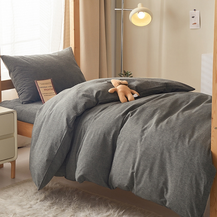 91家纺网 家纺一手货源 找家纺 水洗的故事 2025新款开学季色织水洗棉学生宿舍三件套 深灰素色